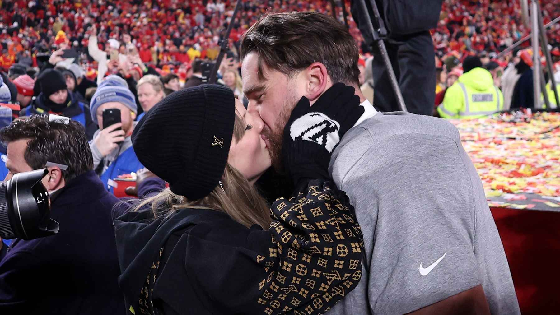 Taylor Swift Travis kelce