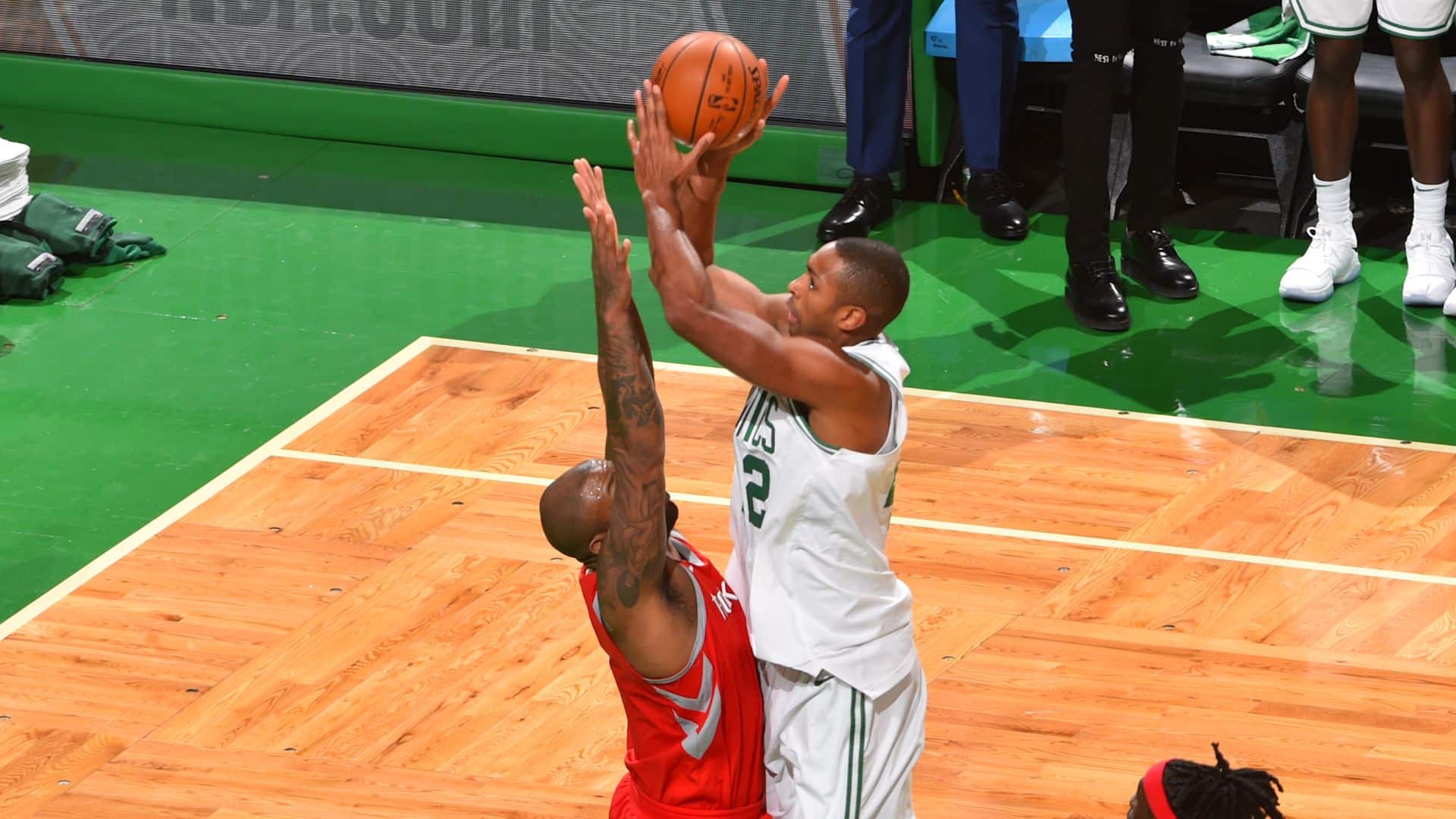 Horford anota ante los Rockets (Foto: nba.com)