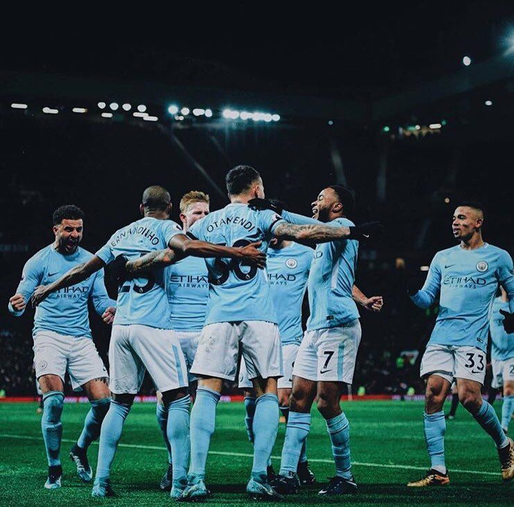 Otamendi festejando el 2 a 1.
Fuente: https://twitter.com/ManCity