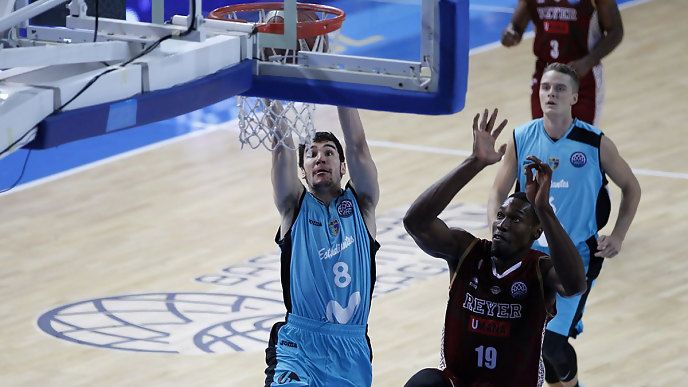 Darío Brizuela machaca ante la oposición de Biligha / Foto vía ACB.COM