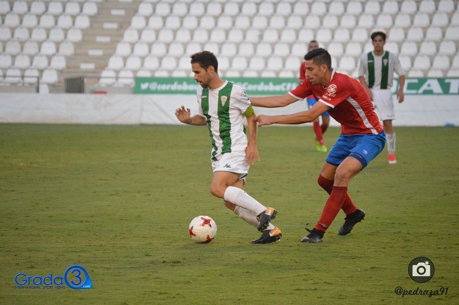 Jordi Ortega durante el encuentro frente al Real Murcia | Imagen: Jose Luis Pedraza (Grada 3)