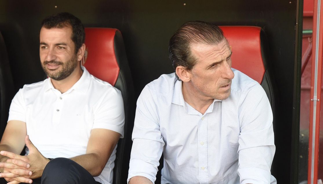 Diego Martínez y Óscar Arias. | FOTO: Sevilla FC