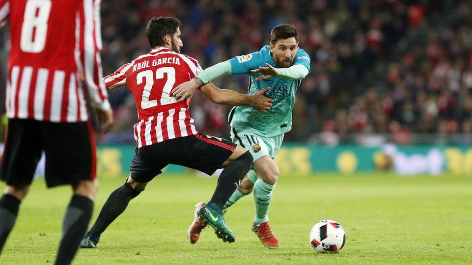 Raúl García y Leo Messi / FCB