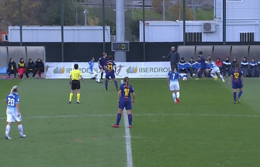 Las jugadoras del Barcelona inician un contrataque. Fuente:goltelevision.com/