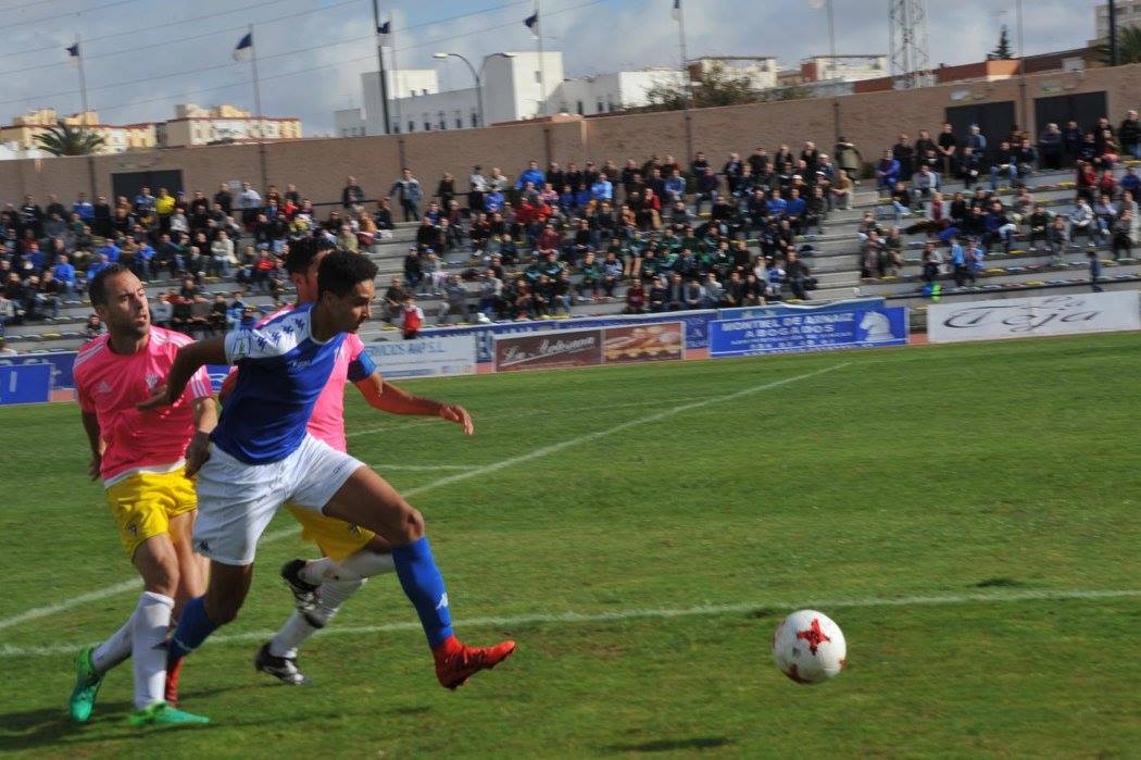 Chris en un lance del pasado San Fernando - Melilla