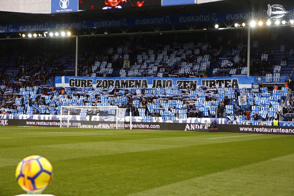 Grada de animación Arabako Garrasia, via Deportivo Alavés.