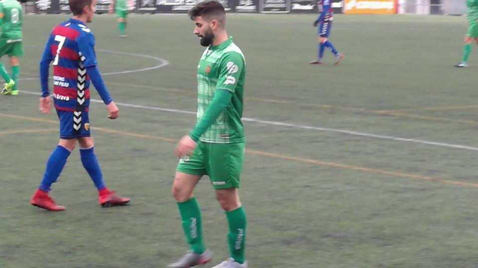 Chele (Llagostera) y Néstor (Cornellá) pese a no haber marcado han completado un gran encuentro. Foto: Juan Luis Chaves
