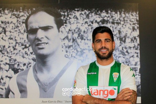 Aythami durante el anuncio de su fichaje | Imagen: Córdoba CF