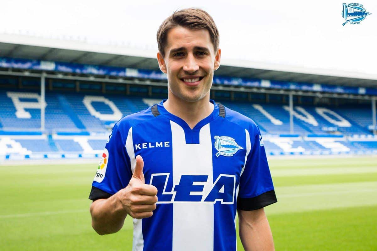 Bojan en su presentación / Foto: deportivoalaves.com