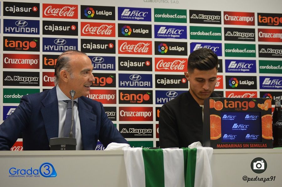 Luis Oliver y Juanjo Narváez durante la presentación | Imagen: Jose Luis Pedraza (Grada 3)