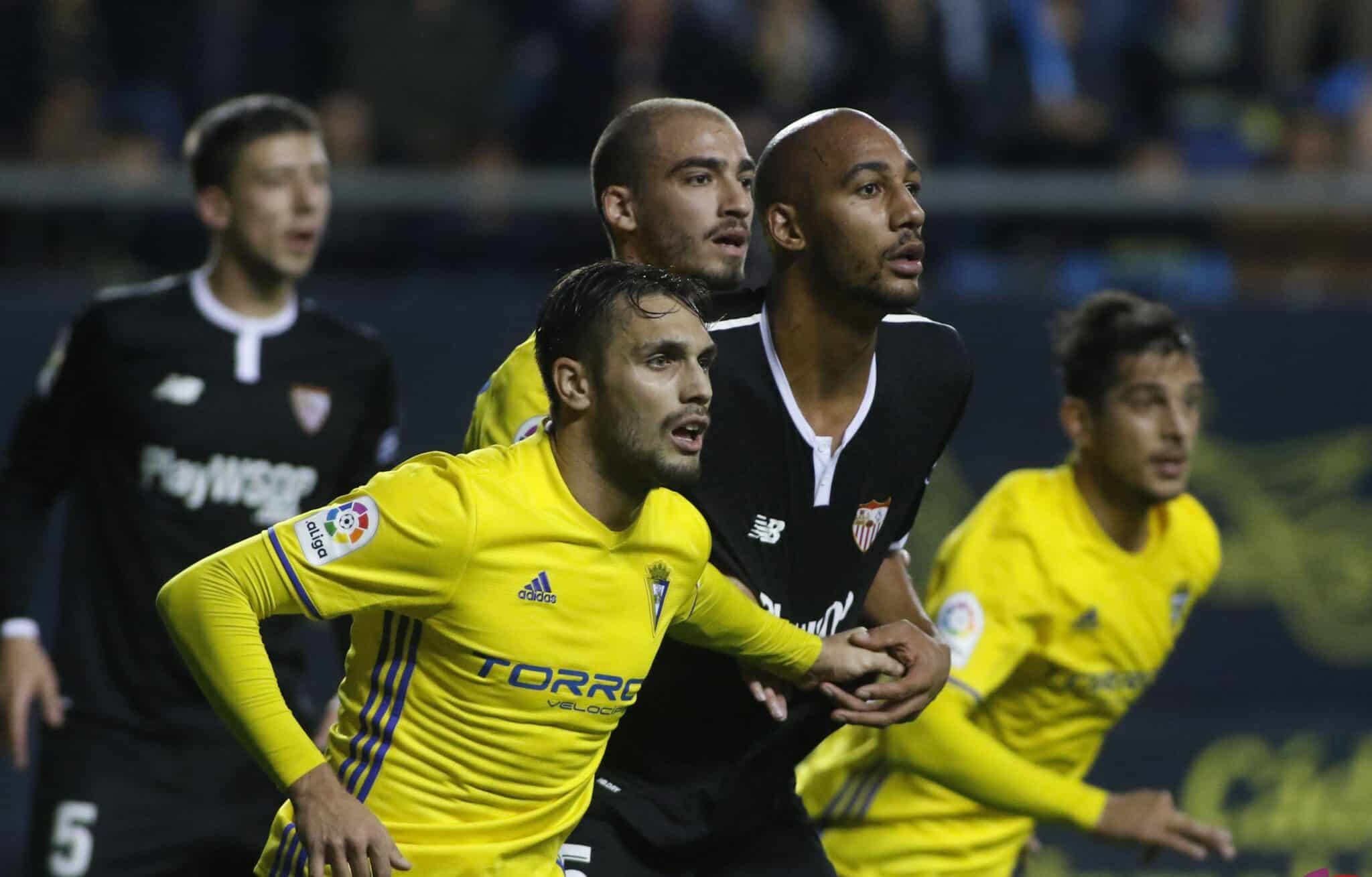 N´Zonzi en el partido contra el Cádiz via: Sevillafc.es
