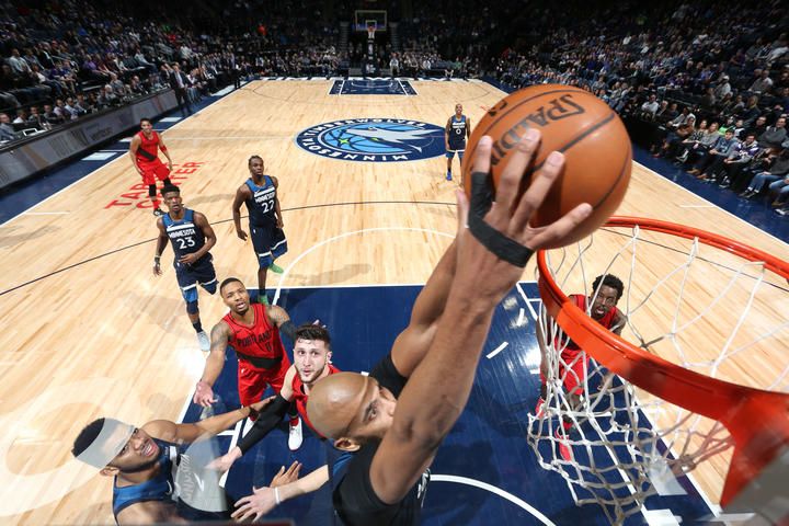 Teague y Butler lideran a Minnesota en la victoria contra Portland