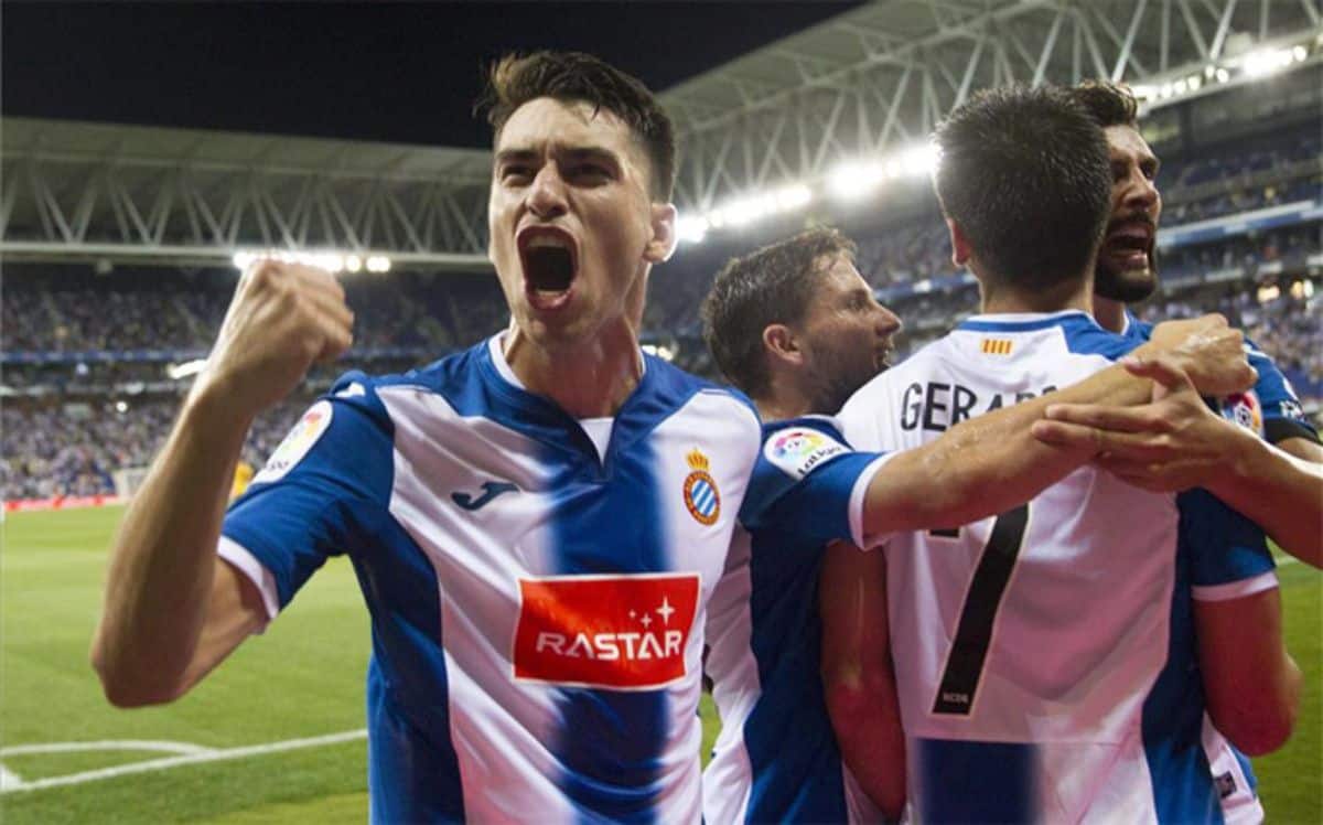 Marc Roca celebra un tanto del Espanyol