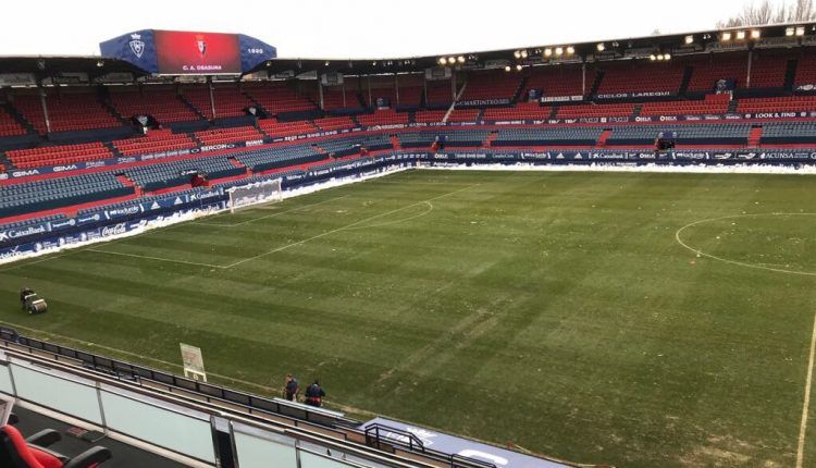 Estado del césped de El Sadar a una hora de comenzar el Osasuna-Valladolid