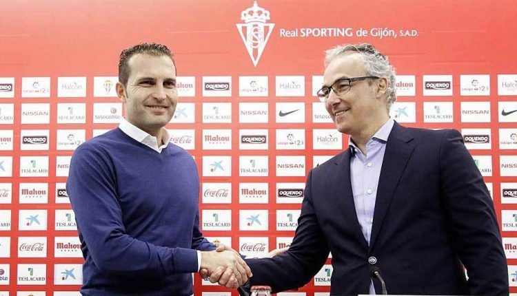 La caída de Baraja, de producirse, dará a Torrecilla una tercera y probablemente última, oportunidad de acertar con el entrenador en su periplo como director deportivo gijonés