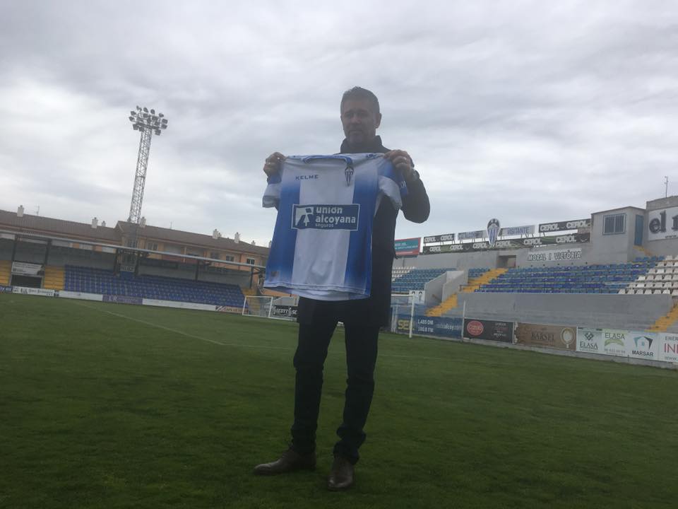 Mario Barrera presentado en El Collao. / CD Alcoyano