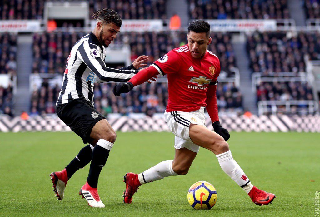Alexis Sánchez en acción en St James' Park/Fuente: @ManUtd_Es