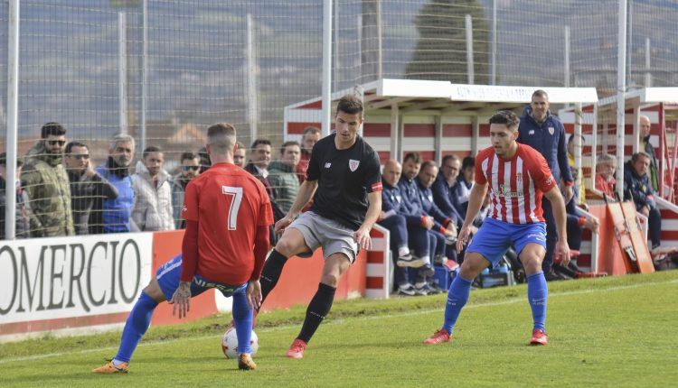 Lance del encuentro entre filiales disputado el pasado domingo en Mareo