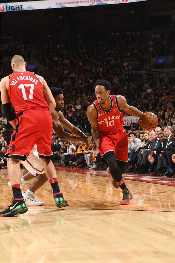 DeRozan fue el mejor de su equipo en la victoria ante los Miami Heat (vía nba.com/raptors)