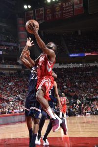 Los Rockets vencen a los Wolves y siguen con su racha 2 Los Rockets vencen a los Wolves y siguen con su racha