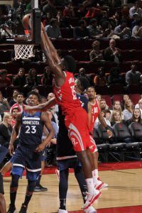 Los Rockets vencen a los Wolves y siguen con su racha