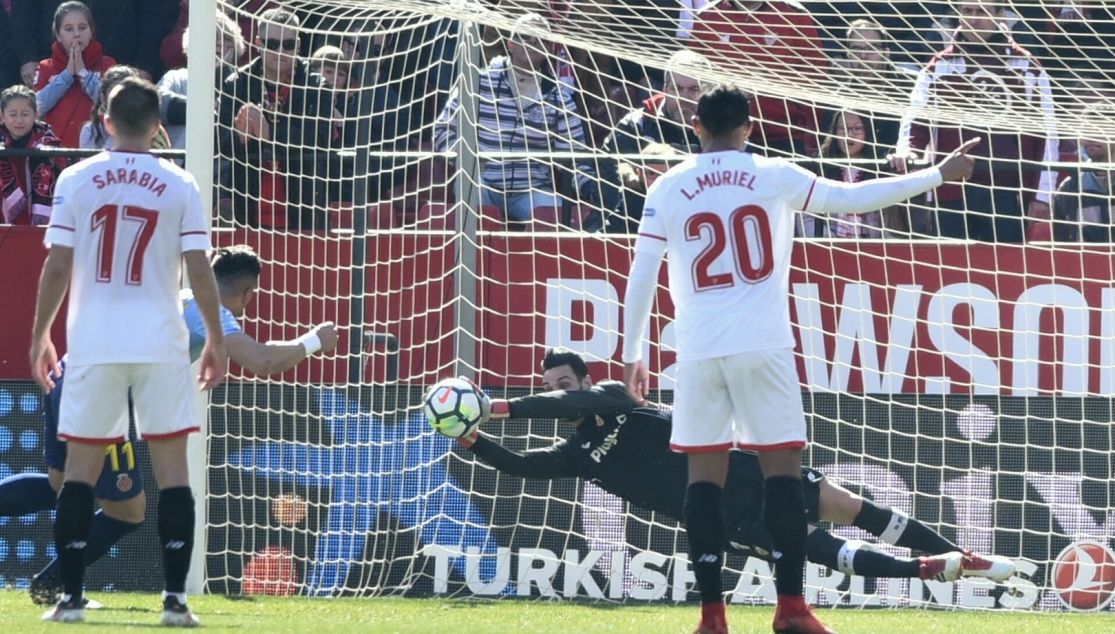 Sergio Rico / Sevilla FC