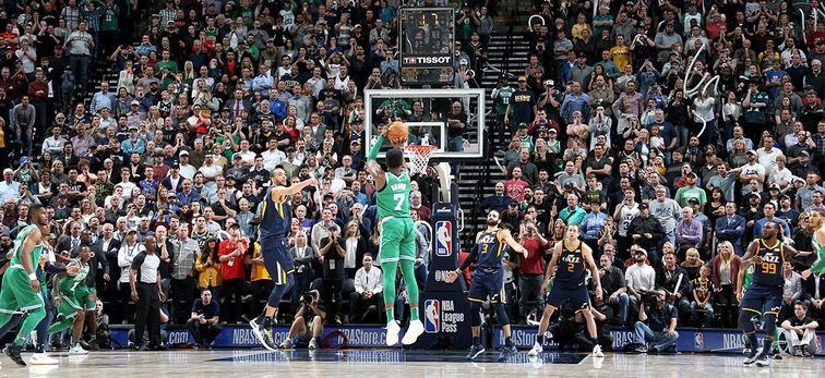 Jaylen Brown anotó el triple de la victoria sobre la bocina. (Foto: nba.com)