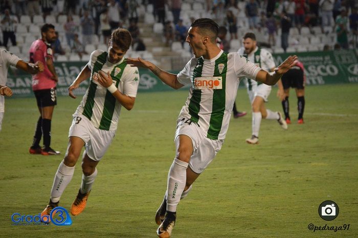 Guardiola celebra uno de sus tantos esta temporada | Imagen: Jose Luis Pedraza (Grada 3)