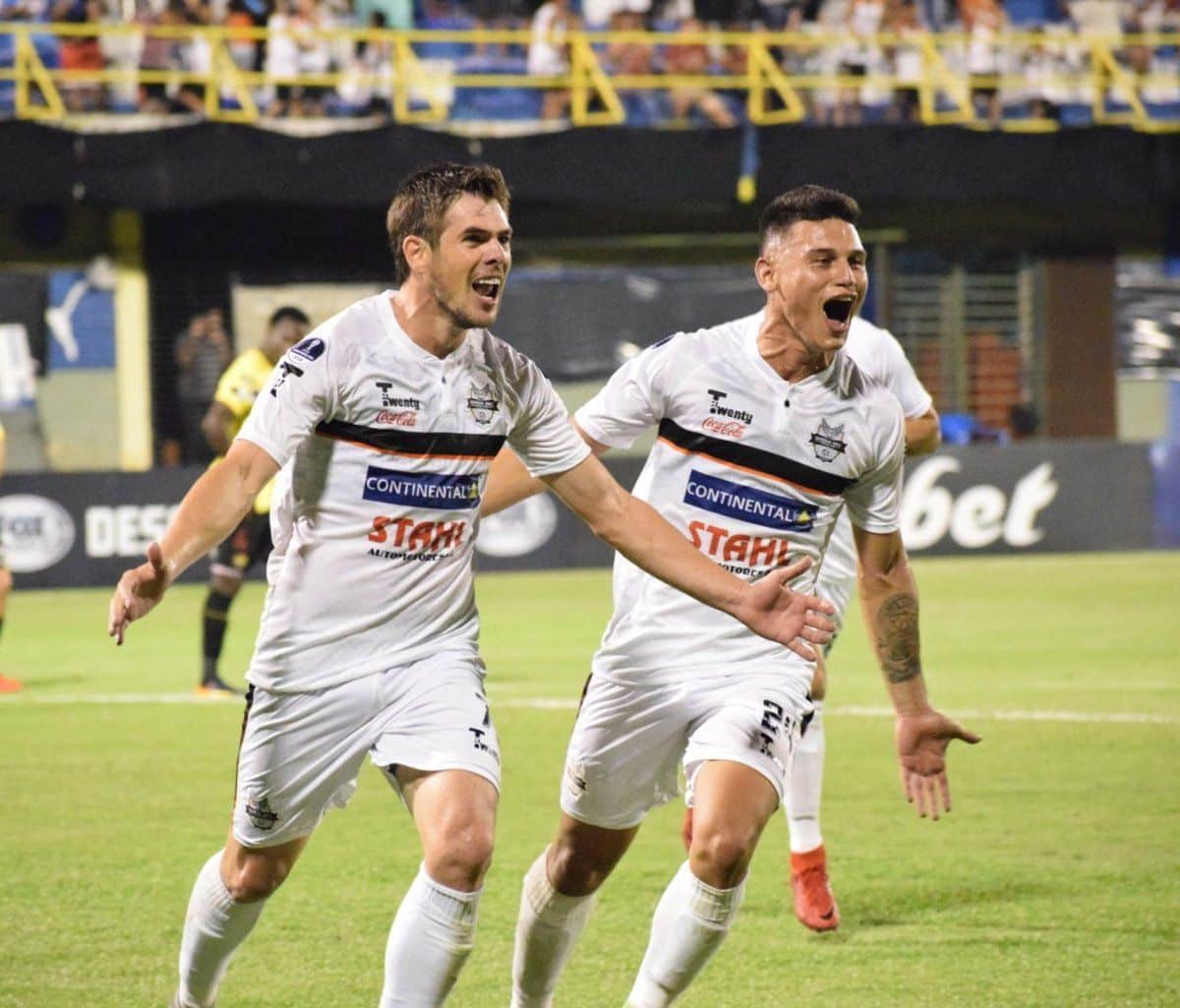 General Díaz celebró su primer gran título internacional