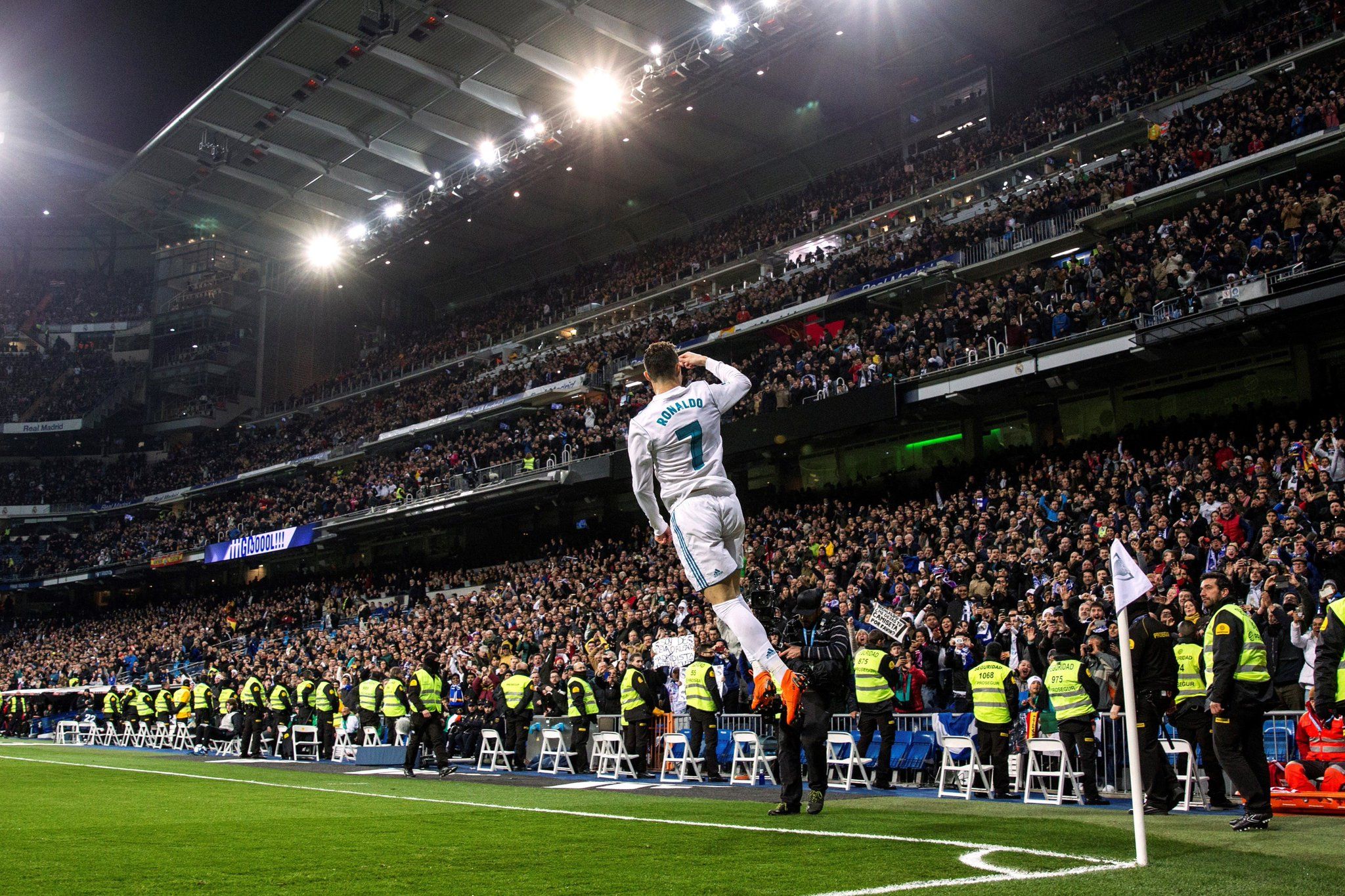 Cristiano Ronaldo, celebrando uno de sus cuatro goles.