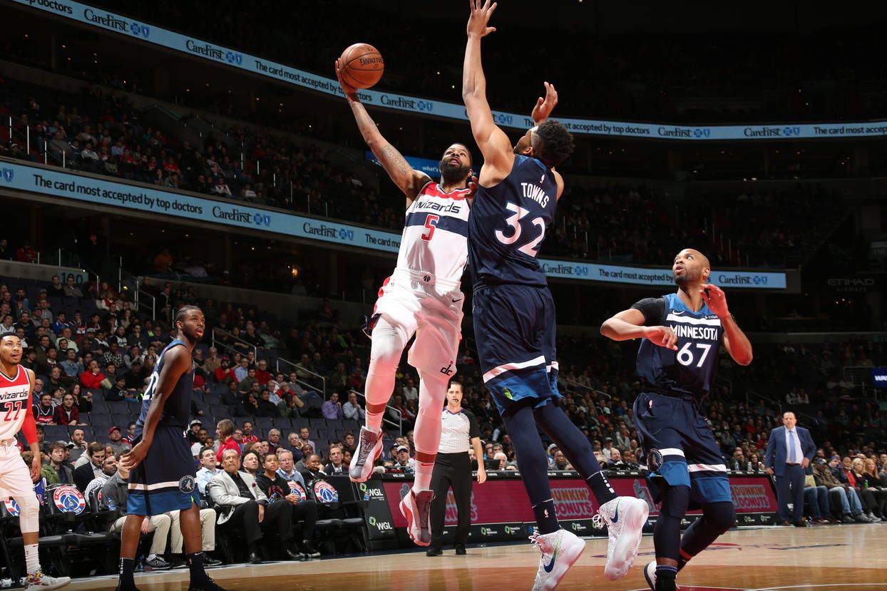 Los Timberwolves ganan a los Wizards con un imperial Towns