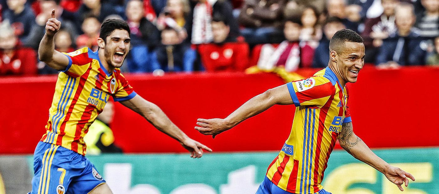 http://www.valenciacf.com/