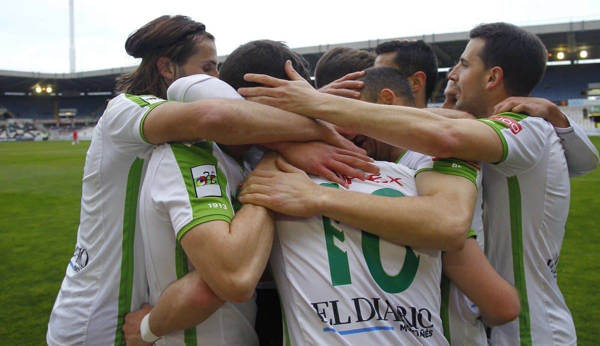 El Racing se lleva los tres puntos en un pobre encuentro ante el Caudal