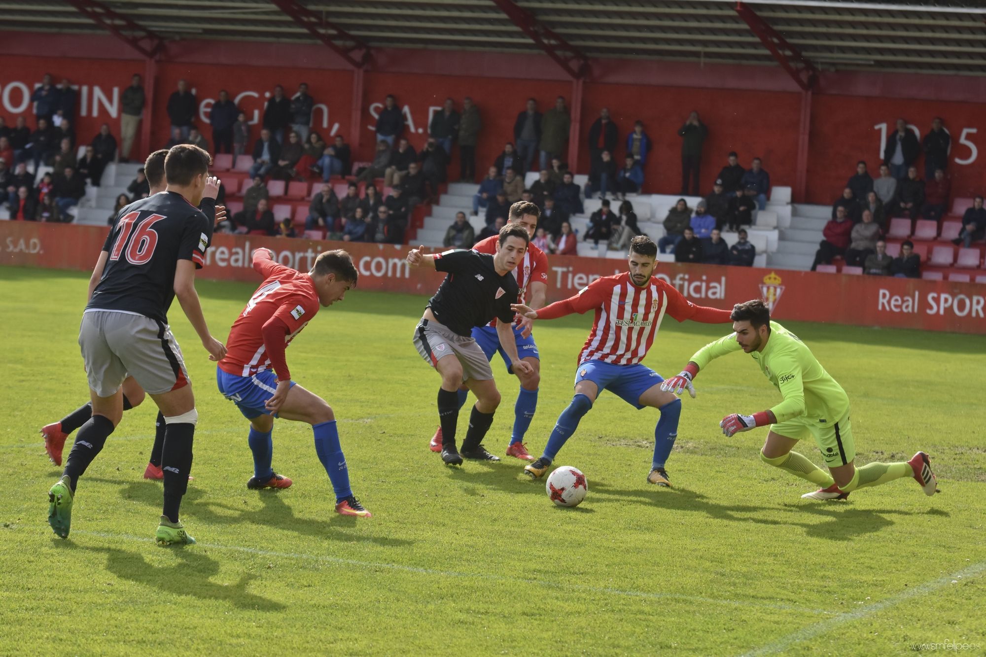 Sporting B y Bilbao Athletic dos de los mejores filiales del Grupo II. Foto: smfelipe.es