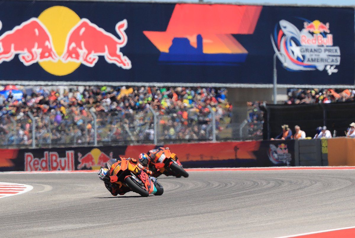 Las austriacas en las curvas de COTA. Foto: press.ktm.com