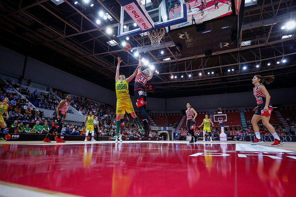 Partido de la Copa de la Reina entre Uni Girona y Mann-Filter disputado en Zaragoza (Foto: @unigirona)