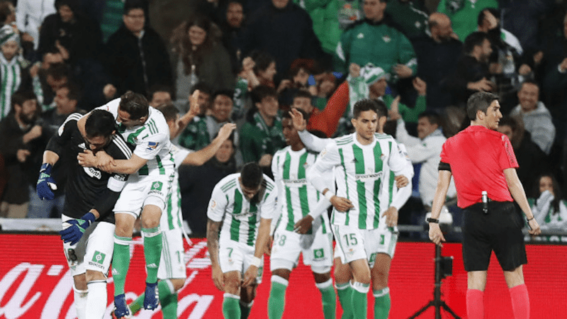 El Real Betis celebra el gol de Sergio León en Getafe. Fuente: Yahoo Sports.