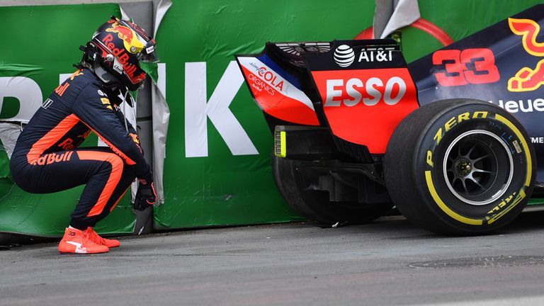 Verstappen fue victima de los muros de Baku. Via marca 