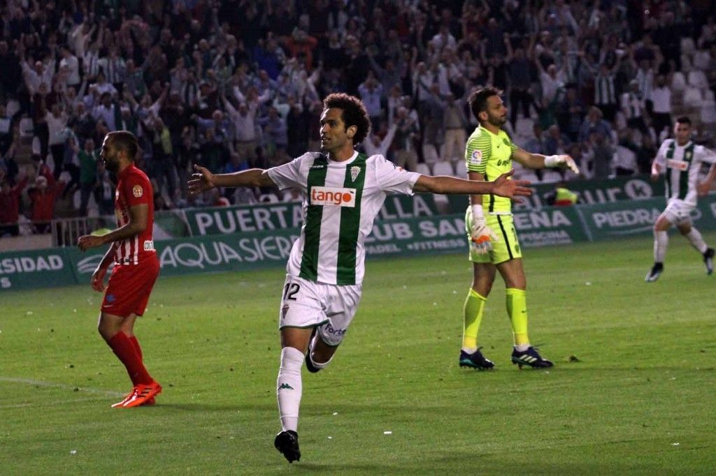 Araujo celebra su gol frente a la UD Almería | Imagen: Córdoba CF