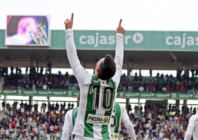 Alfaro celebra su gol frente al Granada, su único gol esta temporada | Imagen: Córdoba CF