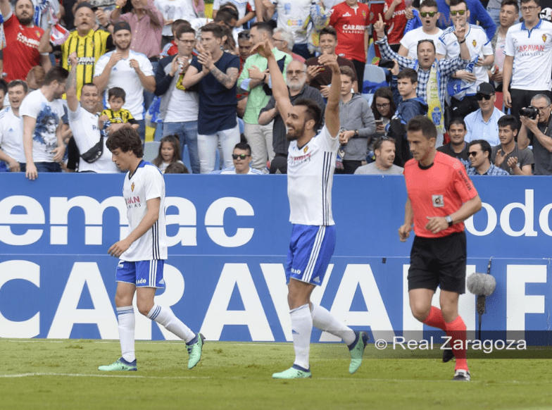 Borja Iglesias celebra su segundo tanto del partido. Fuente: Real Zaragoza.