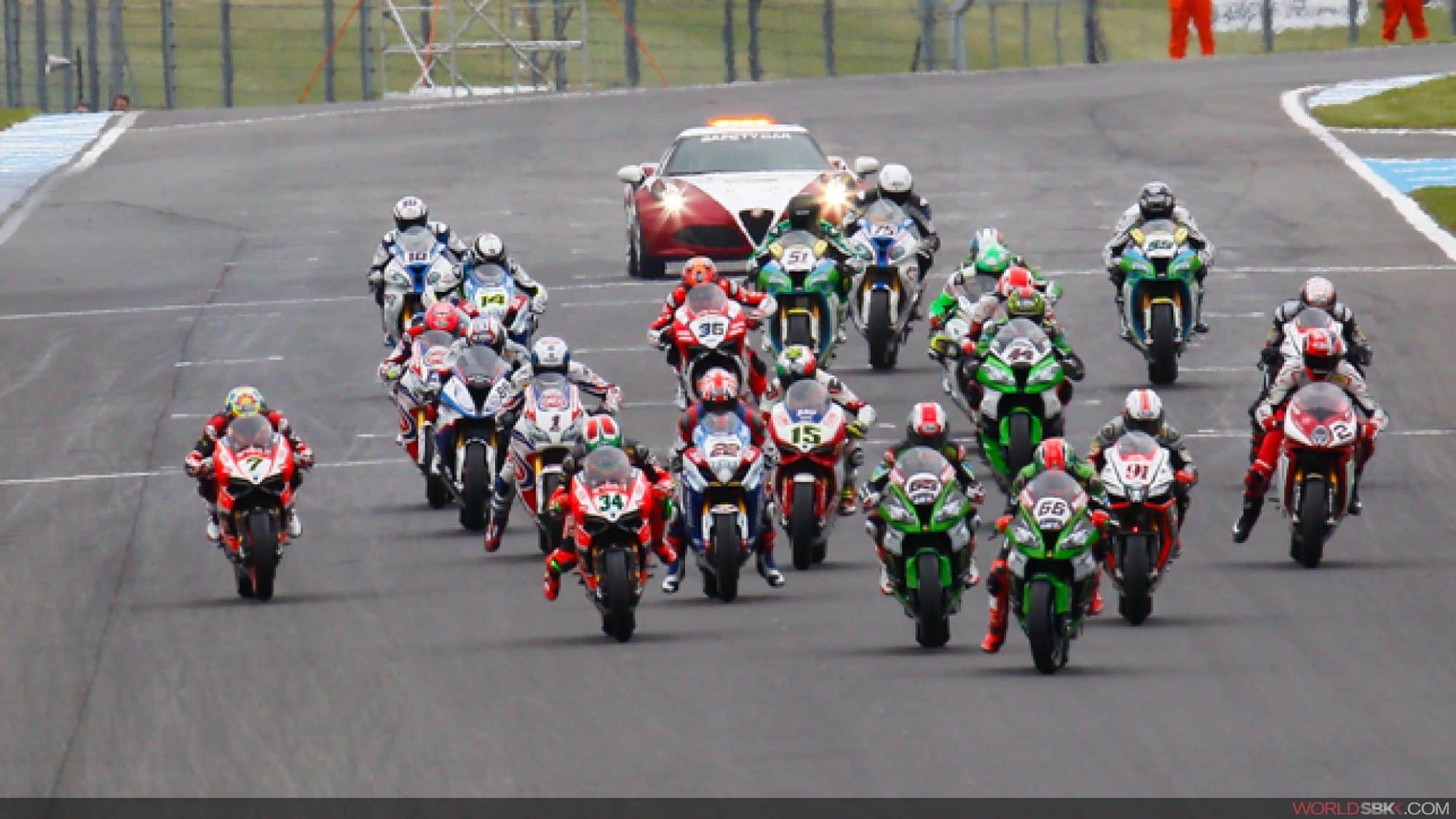 Salida SBK 2015. / worldsbk.com