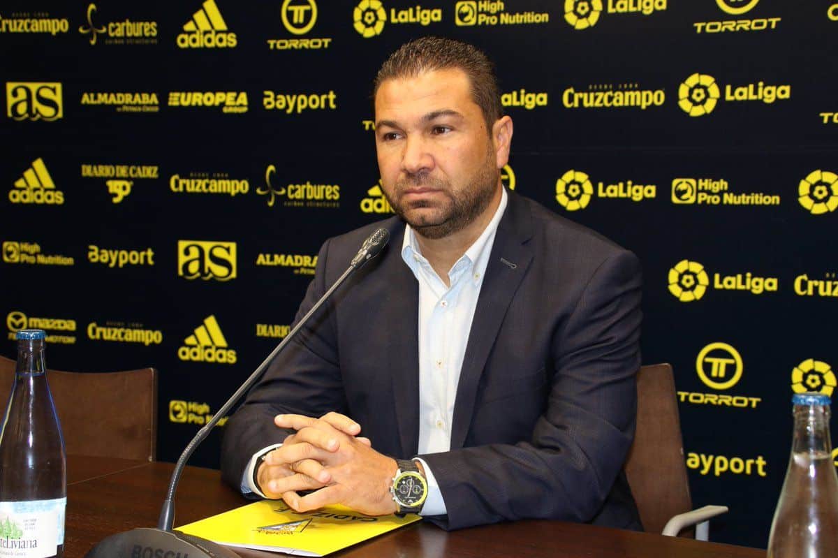 Barral, Abdullah y Jona no seguirán en el Cádiz