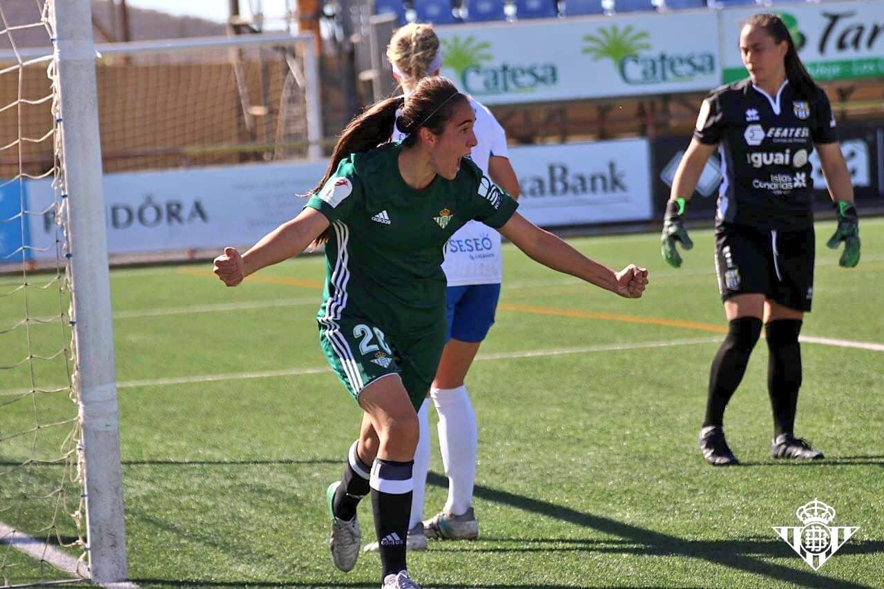 Gol de Rocío Galvez ante el Granadilla Egatesa. / @RealBetisFem