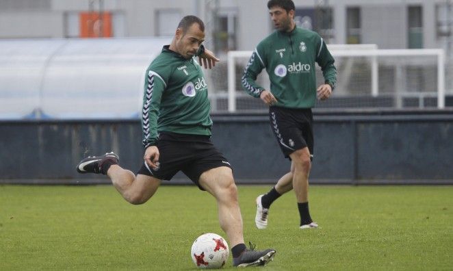 César Díaz en un entrenamiento con el Racing