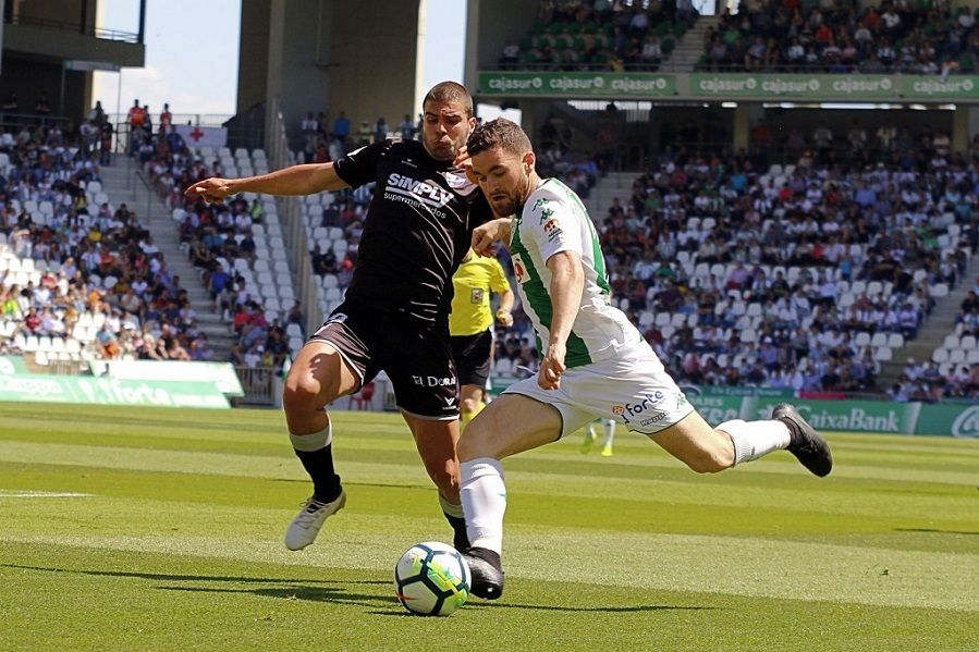 Galán durante su último enfrentamiento frente al Huesca en el Arcángel | Imagen: Córdoba CF