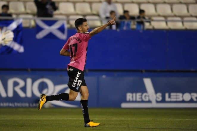 Juan Carlos refuerza al Almería