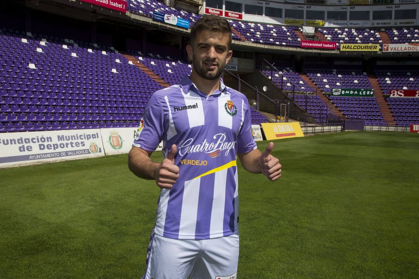 Estadio José Zorrilla, Valladolid. 19/7/2016. Presentación del nuevo jugador del Real Valladolid, Balbi. A.MINGUEZA