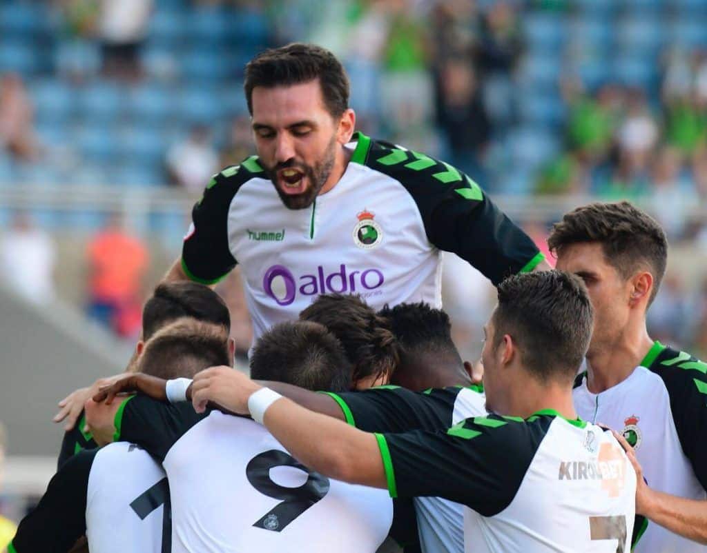 El Racing vence en un encuentro soso en El Sardinero