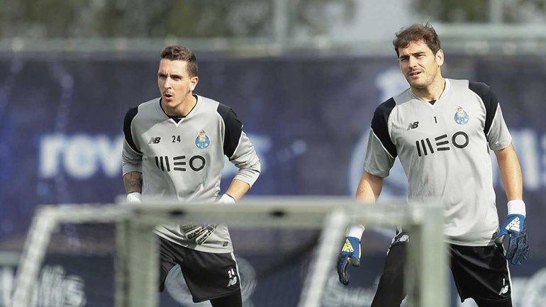 João Costa junto a Iker Casillas en un entrenamiento del Oporto.